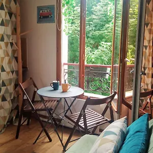 Appartement In Montmartre, Paris